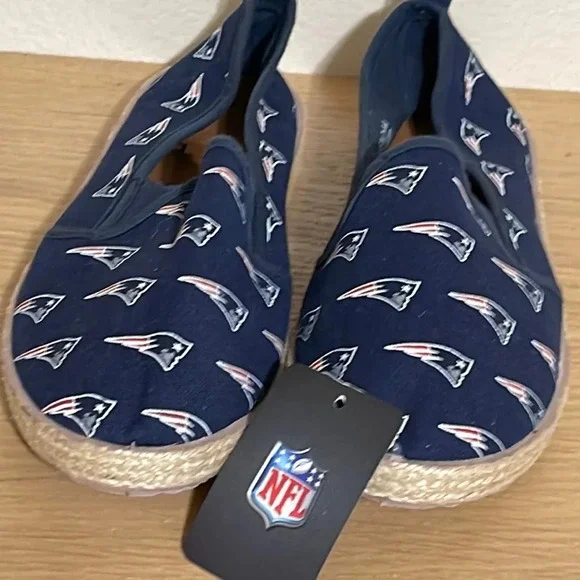 FOCO NFL Women's New England Patriots Espadrille Canvas flats size Large (9/10) - Picture 3 of 16